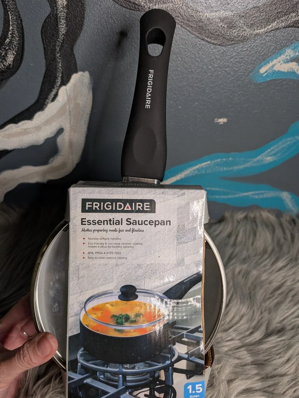 Nwt Black Frigidaire Nonstick Ceramic Coating Saucepan with Lid 1.5 Quart